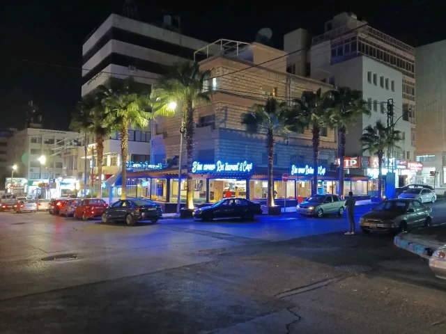 blue corner restaurant and cafe
