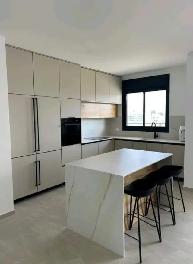 New Home Kitchens