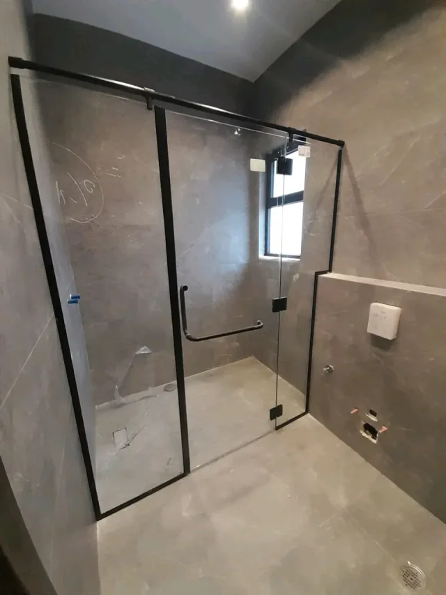 شبابيك واباجورات زجاج