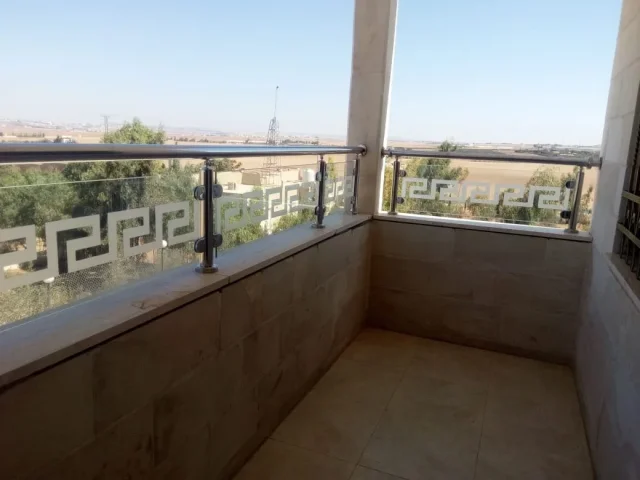 سيكوريت و زجاج الليث