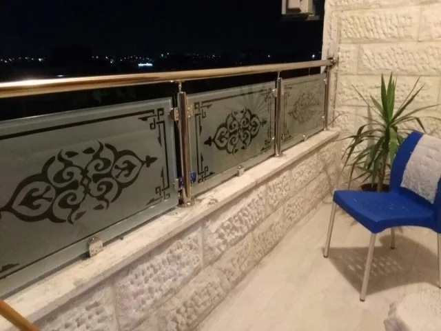 سيكوريت و زجاج الليث