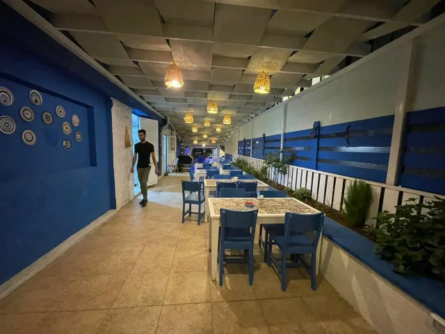 blue corner restaurant and cafe