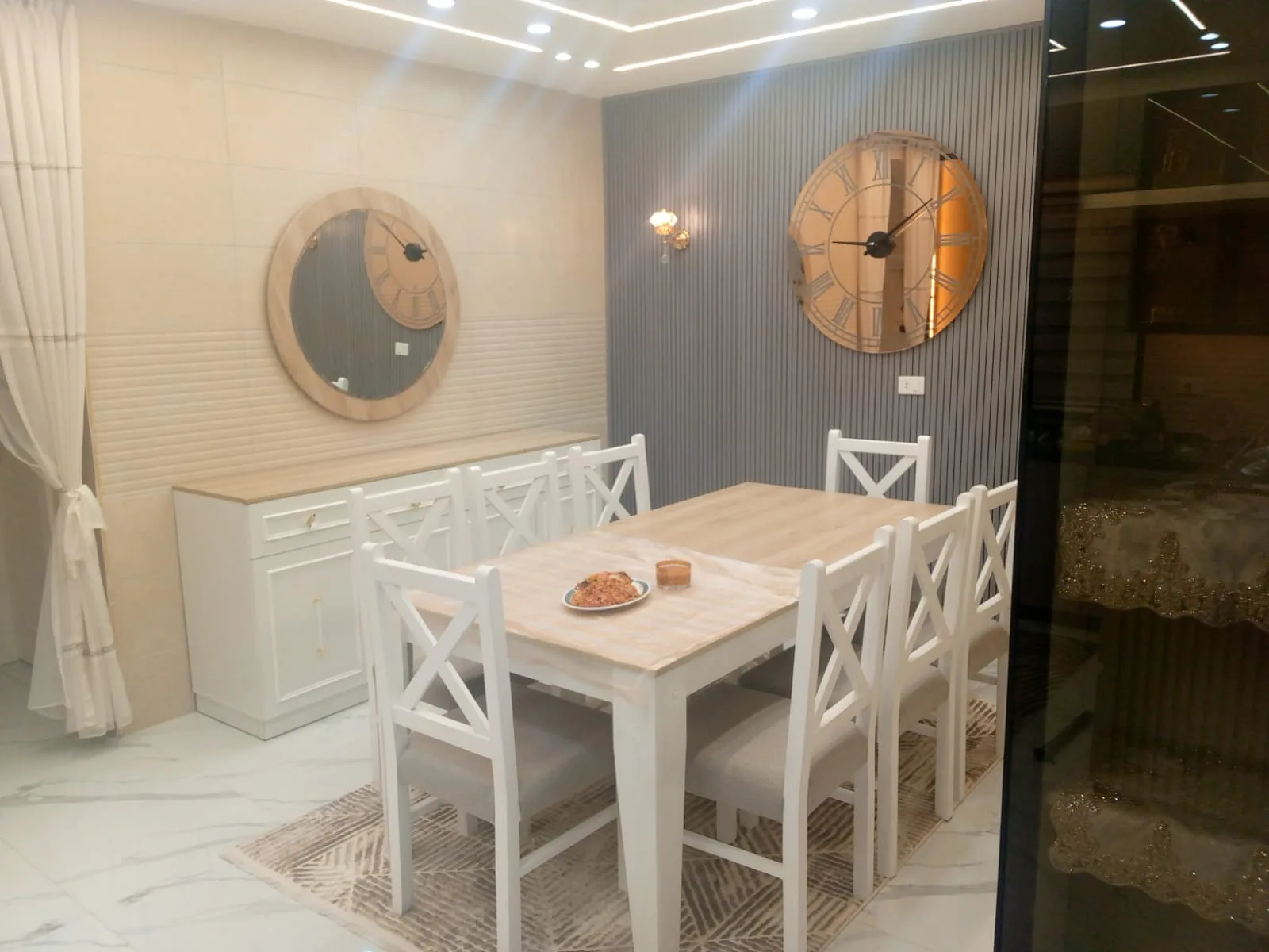 شقه سوبر ديلوكس للبيع