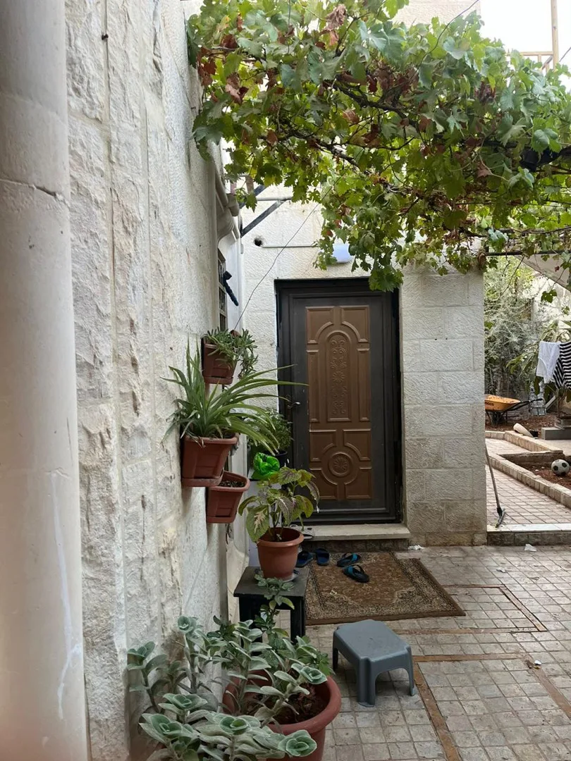 شقه للبيع طالق ارضي