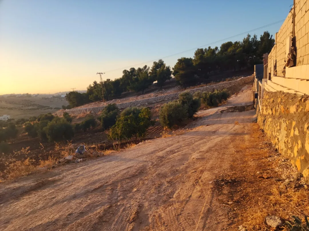 مزرعة مميزة مفروزة مخدومة على ٣ شوارع