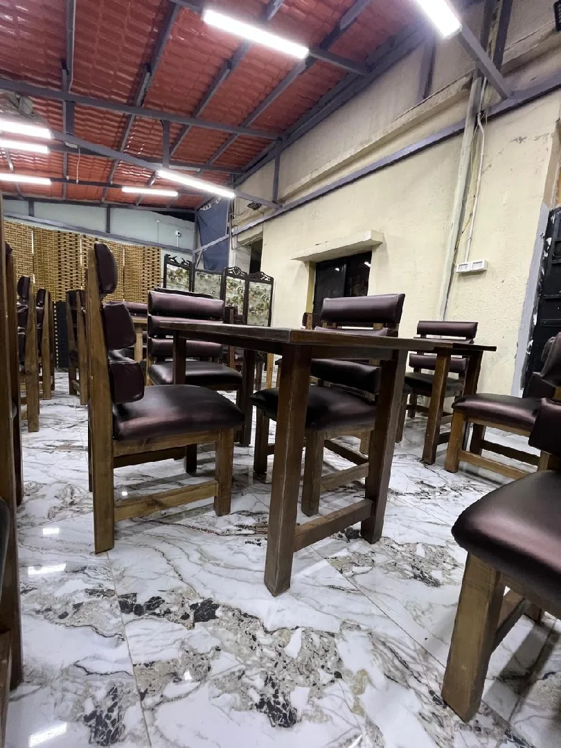 طاولات كافيه