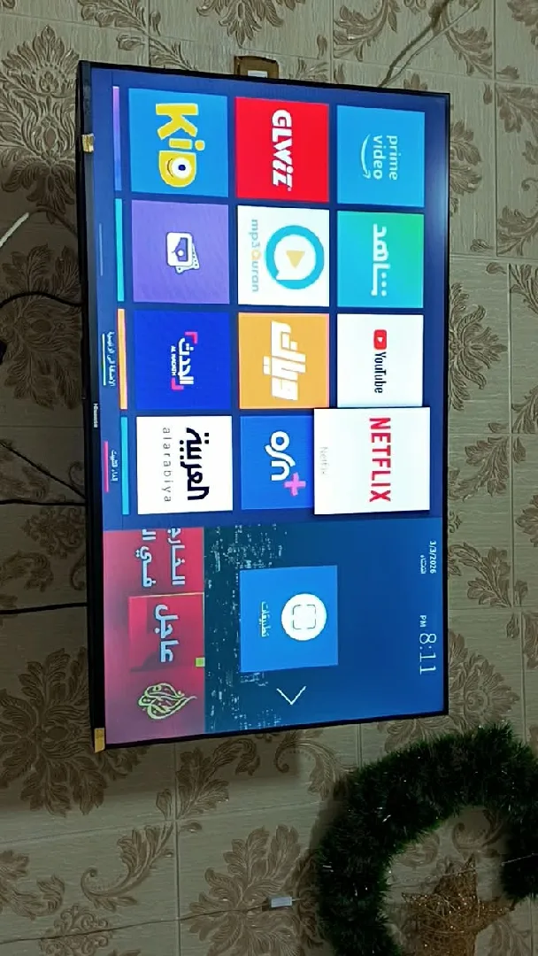 شاشة نوع هايسنس حجم 43 بوصة سمارت بحالة ممتازة مع الريموت الأصلي