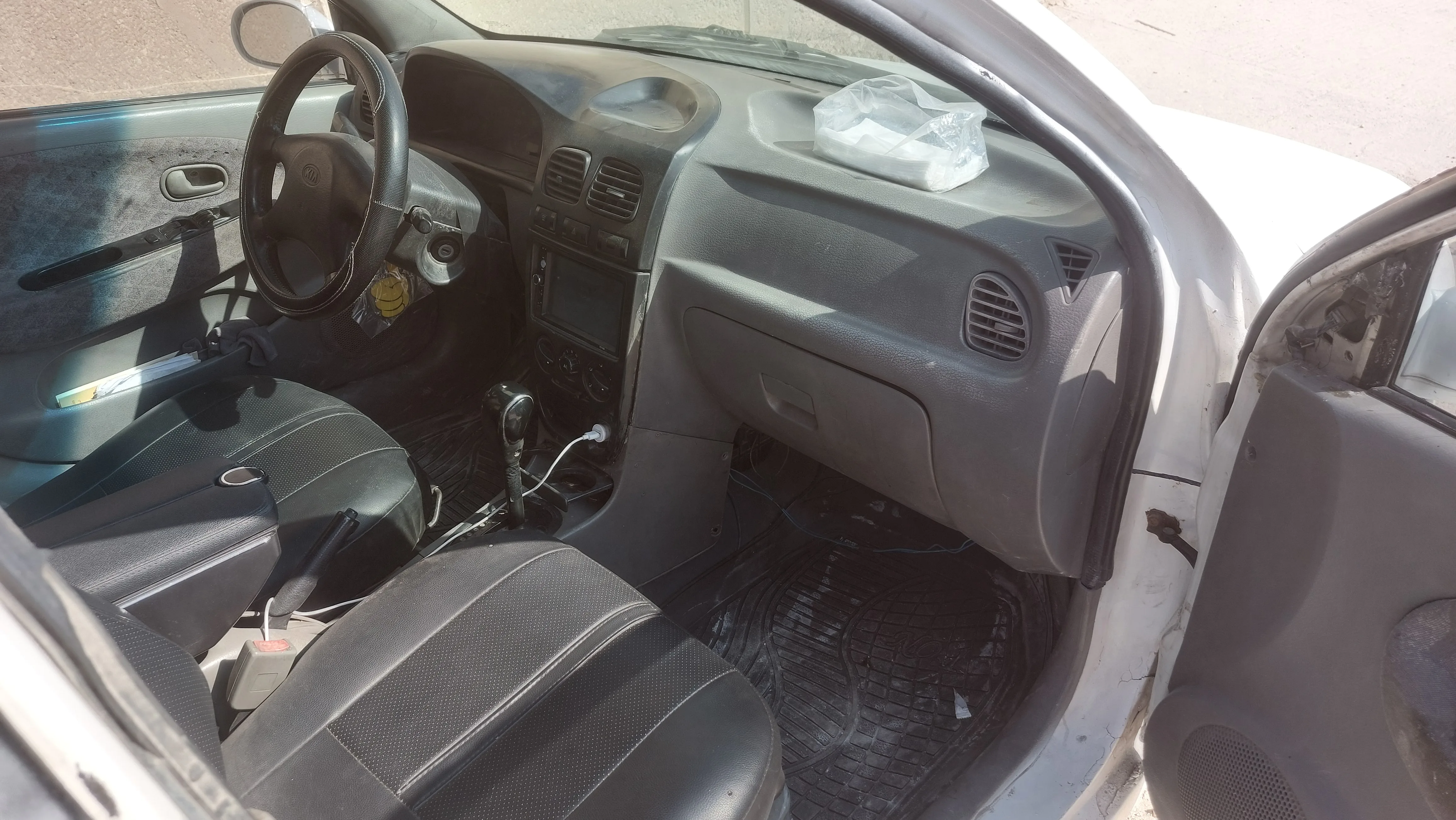 كيا ريو ٢٠٠١