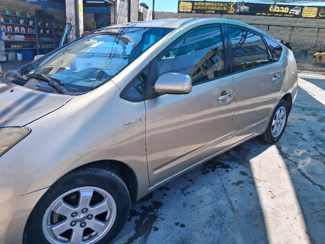 تويوتا بريوس موديل 2008