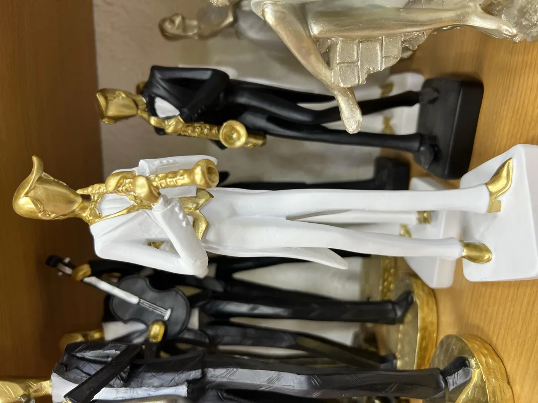 تشكيلة واسعة من تحف الرزن اسعار جيدة وقطع مميزة يوجد اكثر من ٣٠ موديل