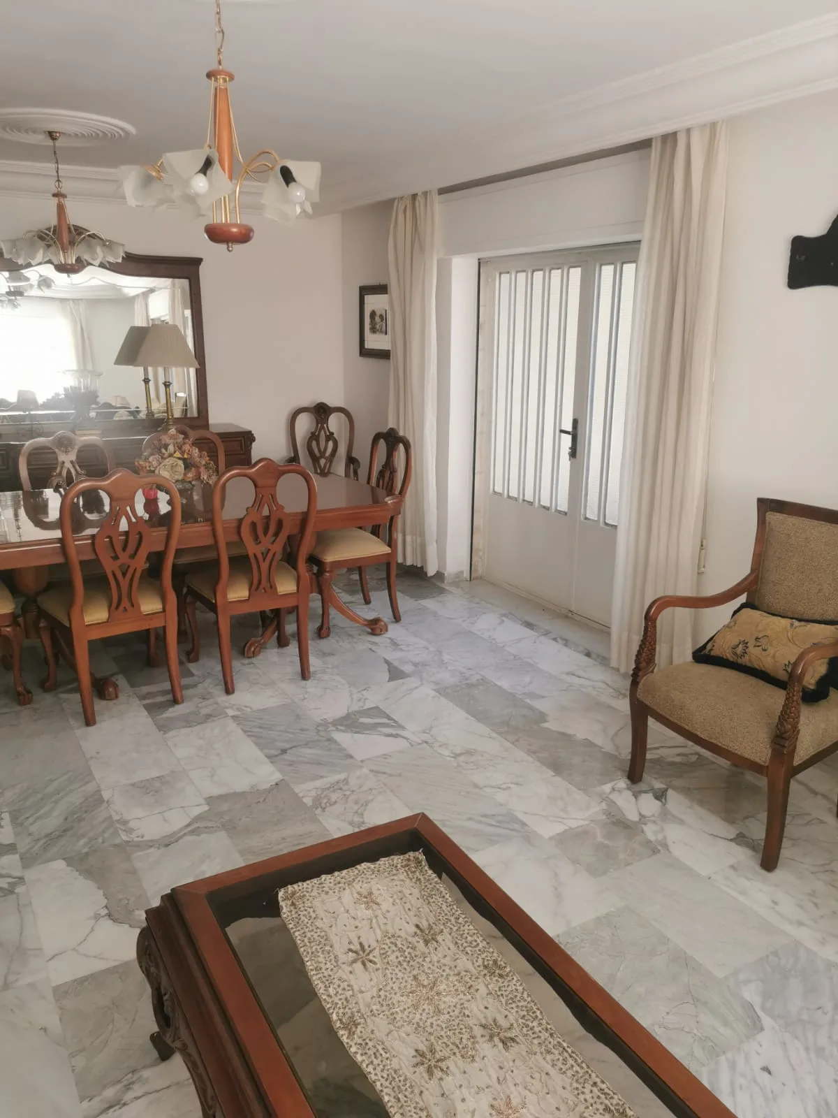 شقه فارغه للبيع