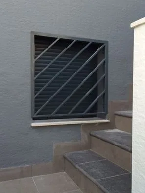 تفصيل جميع اعمال الحداده والديكورات وزخرفه المعادن