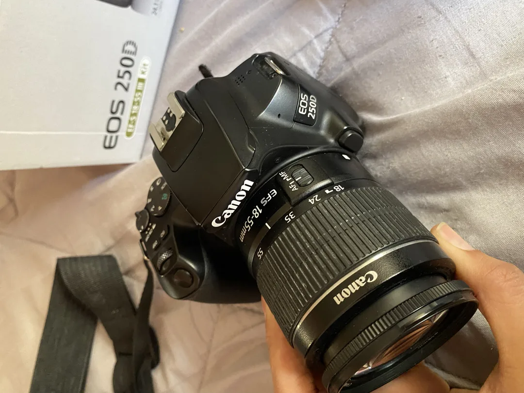 كميرا canon Eos 250D
