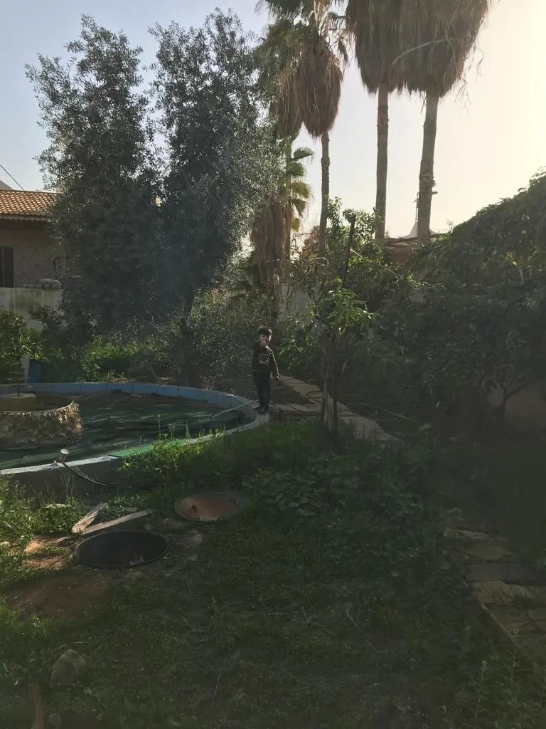 مزرعة مع بيت ريفي في الغور