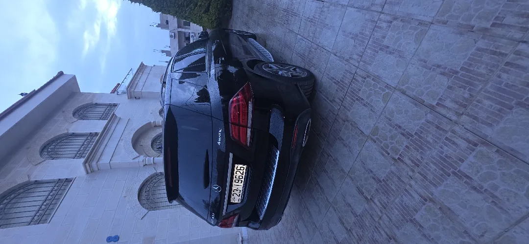 مرسيدس GLE400   اللون اسود