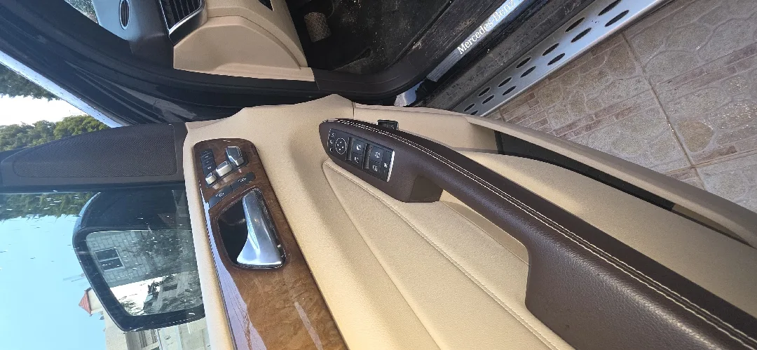 مرسيدس GLE400   اللون اسود