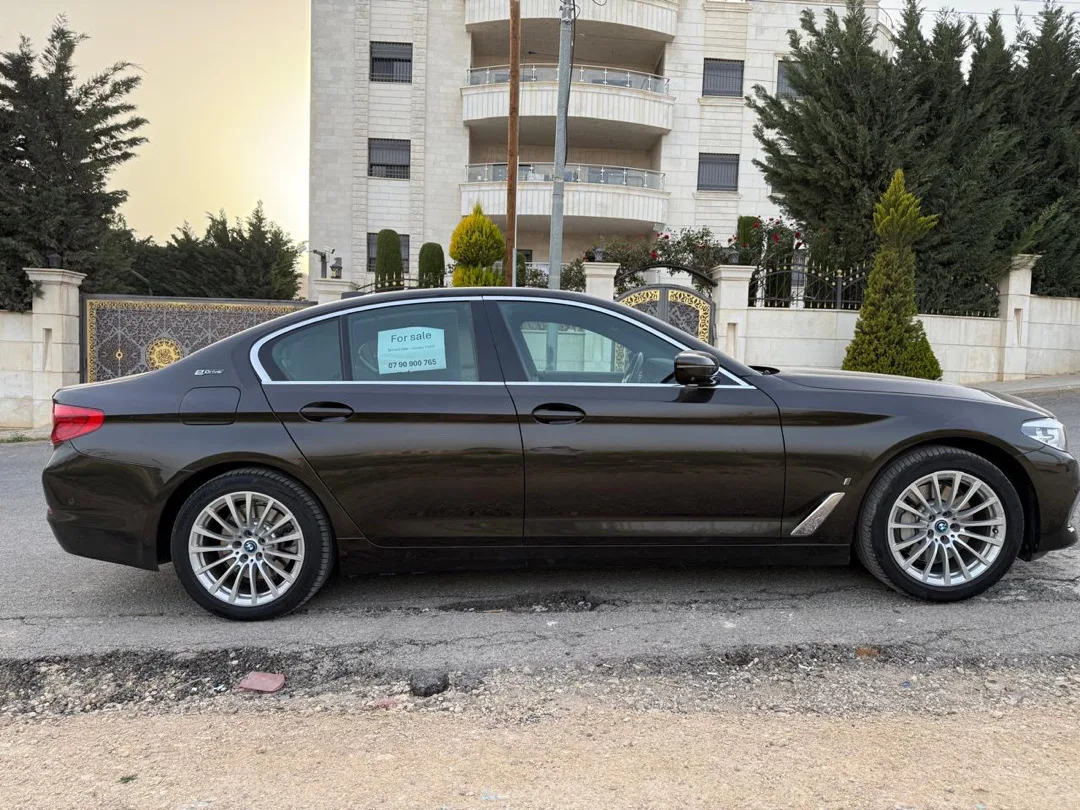 للبيع Bmw530e 2020