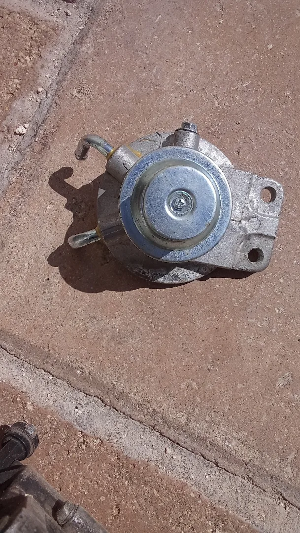 🚗 قطع بكب كيا ديزل للبيع 🔧متوفر للبيع قطع أصلية مستعملة بحالة جيدة:طرمبة ديزل (ت