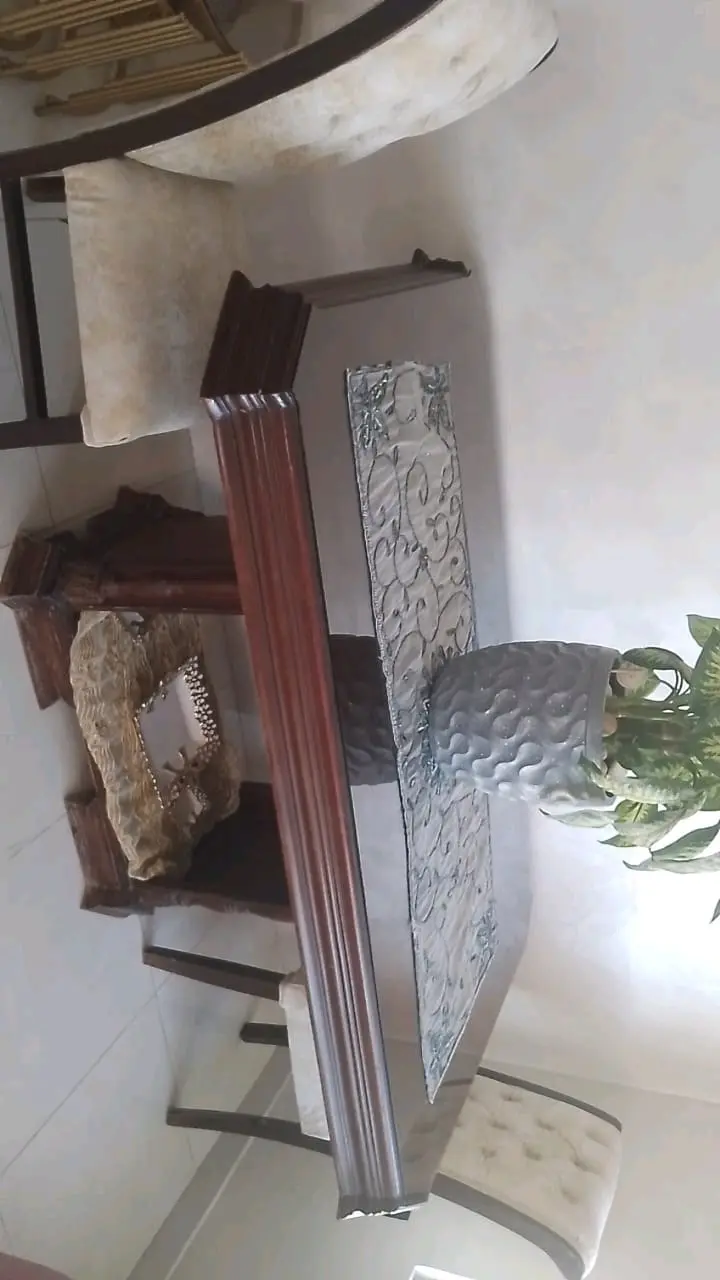 طاولة سفرة مستعمل