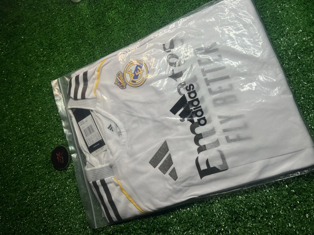 تيشيرت الملكي ريال مدريد 25/26 نسخة اللاعبين الاصلية ⚪️⚫️