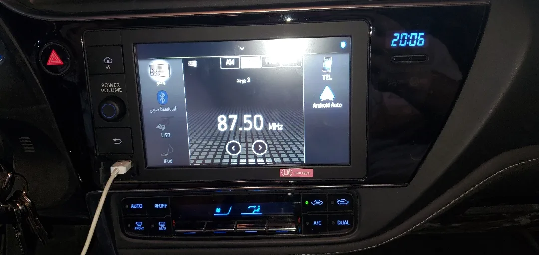 شاشة تويوتا كورولا اصليه جديده شركة وارد الشرق الأوسط مكفوله