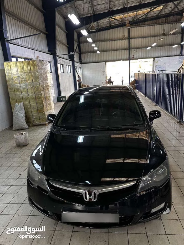 هوندا سيفيك 2006 قير عادي للبيع او البدل على هايبرد بنفس القيمة او لانسر حديثة