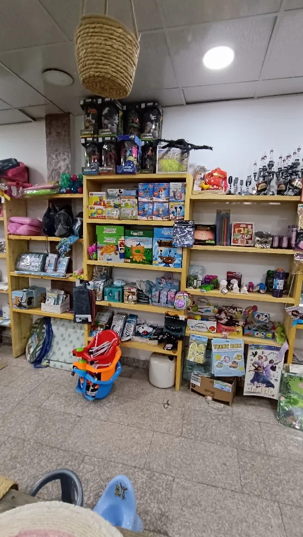 تصفية محل جومارت - بضاعة نثريات ومستوردات مميزة للبيع