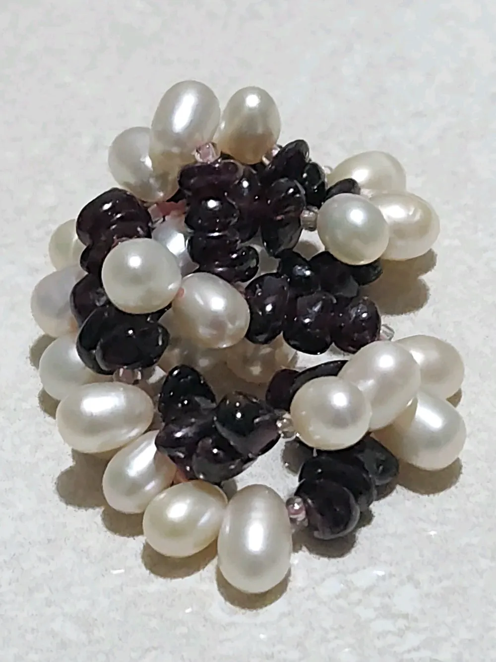 حجر جارنيت ألماندين واللؤلؤ الطبيعي