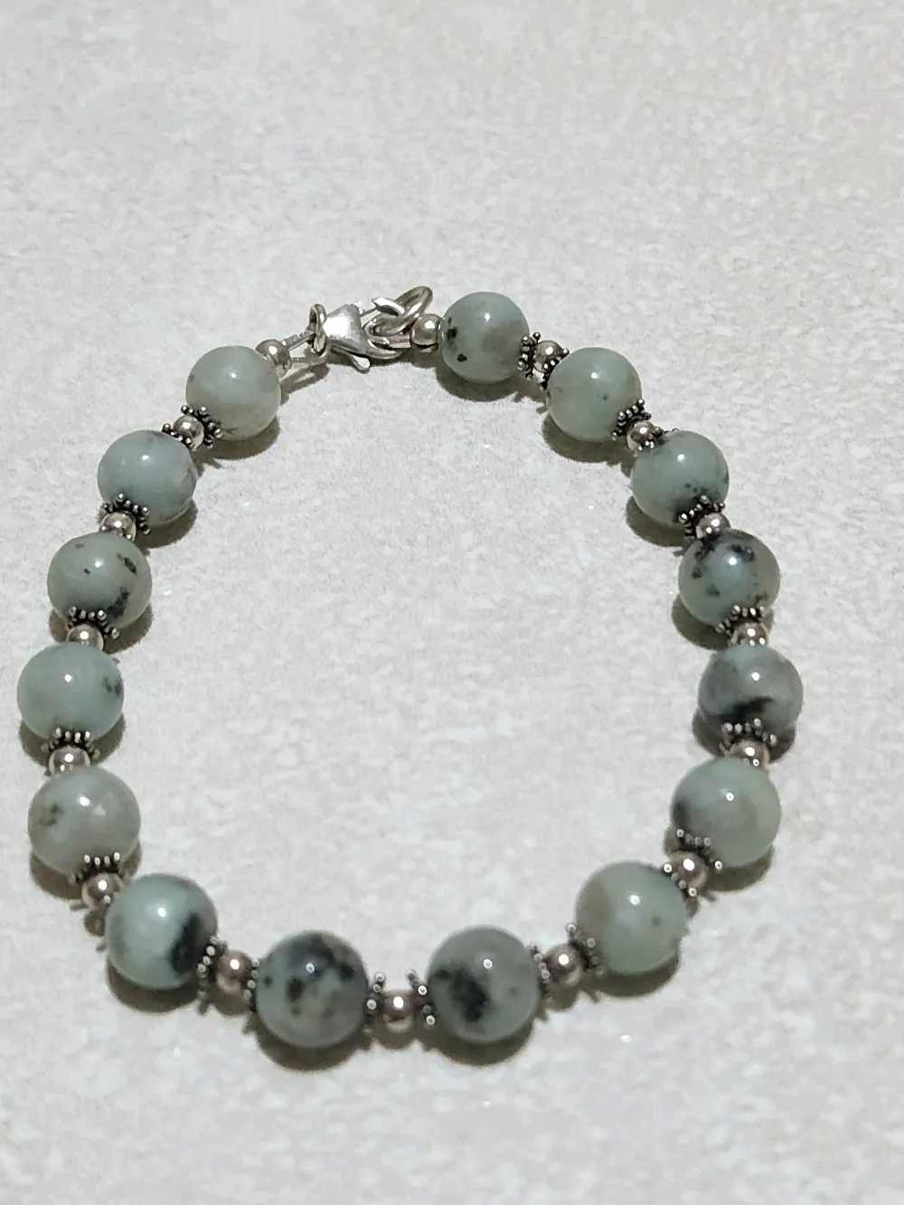 اساور احجار كريمه