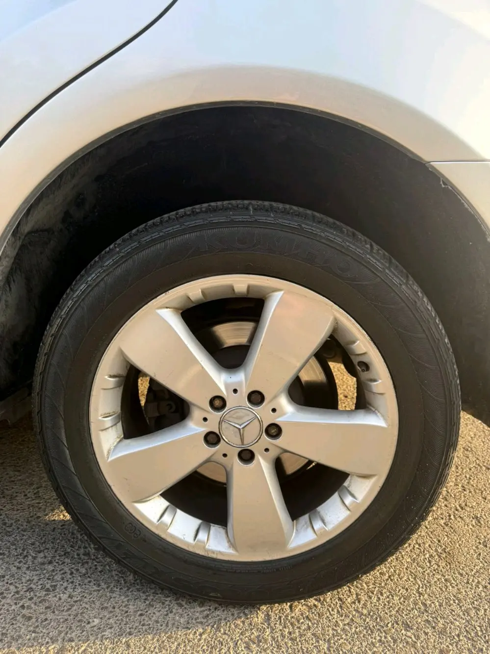 Mercedes Benz ML350مرسيدس ML350 موديل 2006 بحالة ممتازة جدًا من الداخل والخارج، س