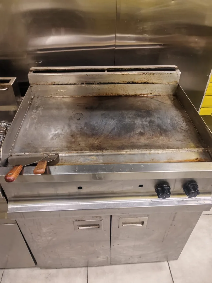 فرصة استثمارية لموسم الصيف | مطعم برجر و سناكات للبيع