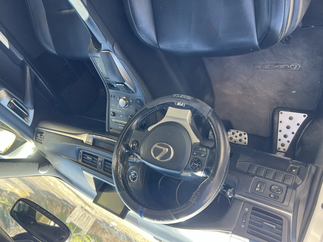 سياره لكزس اف سبورت هايبرد ٢٠١٥ فل الفل فحص كامل للبيع