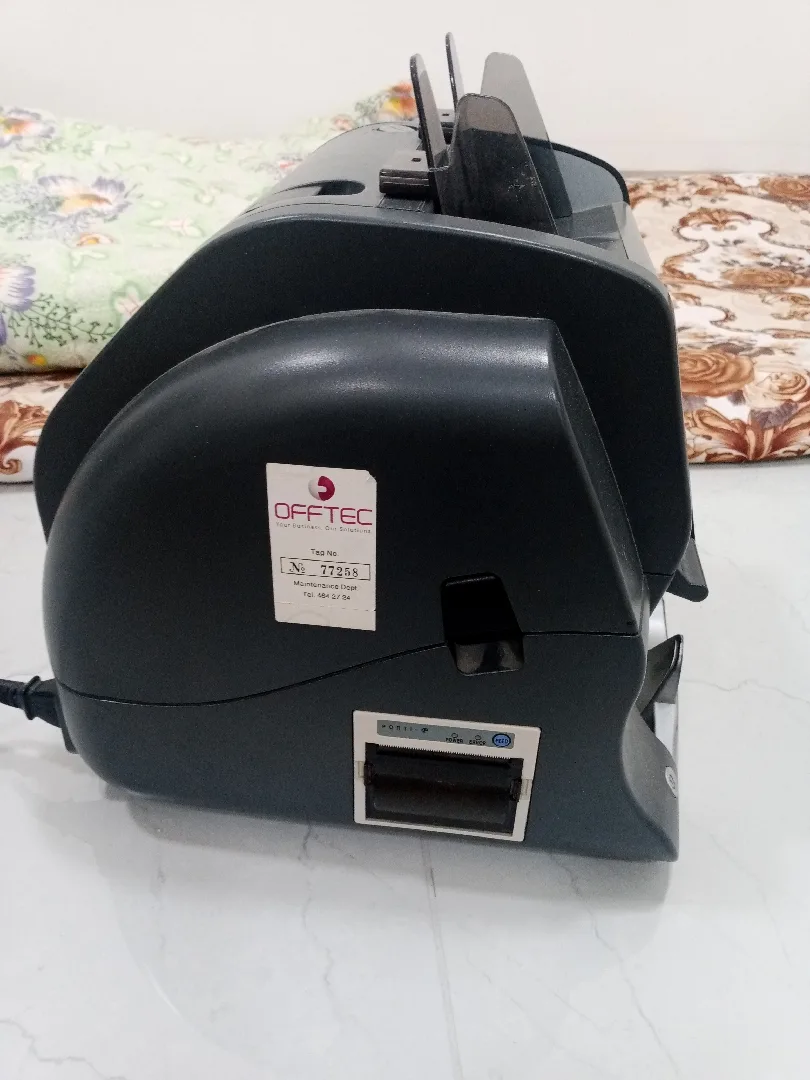 ماكينة عد فلوس بحاجه للتنظيف وتحديث للبيع