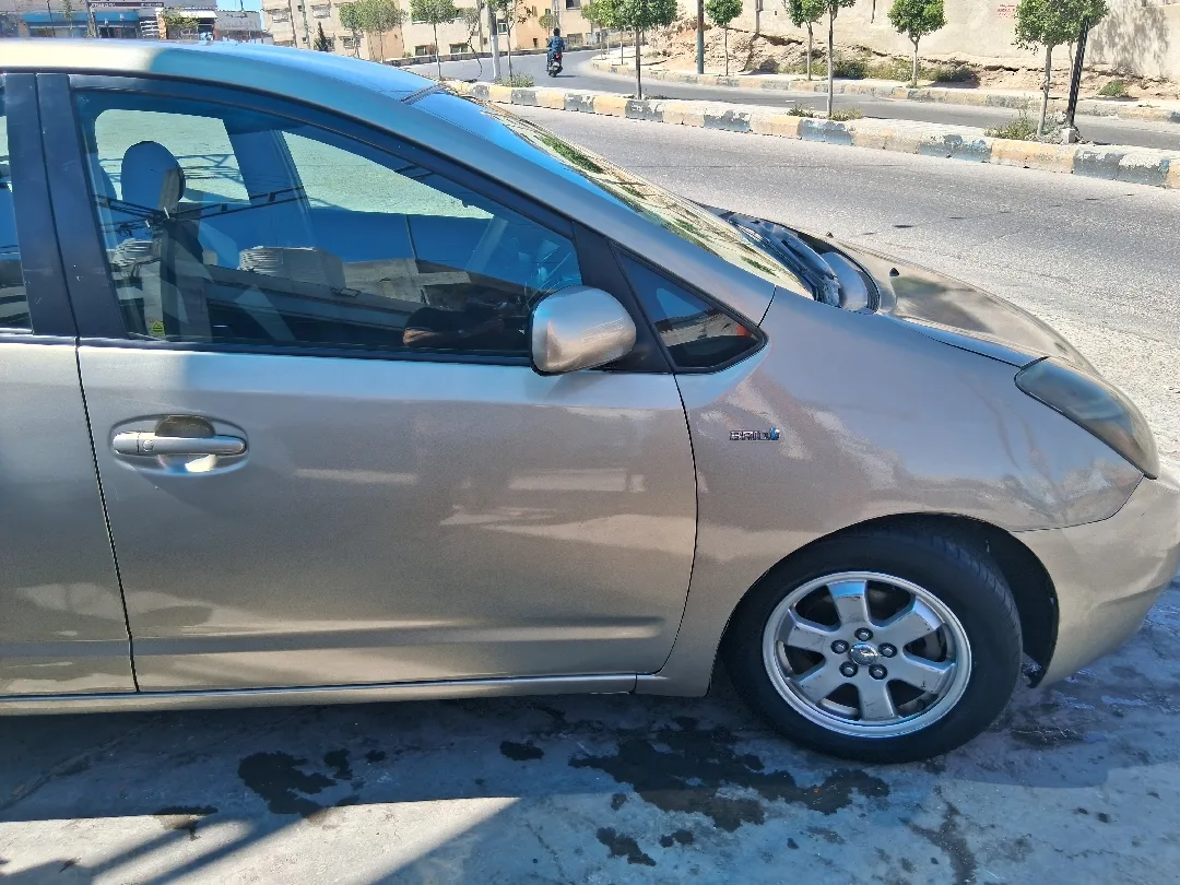 تويوتا بريوس موديل 2008