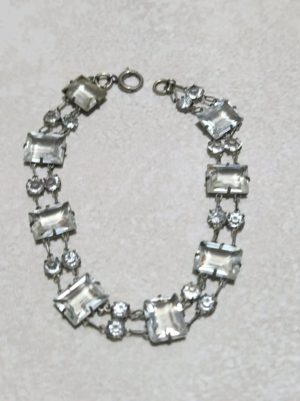 سوار  من الكوارتز والكريستال الصخري