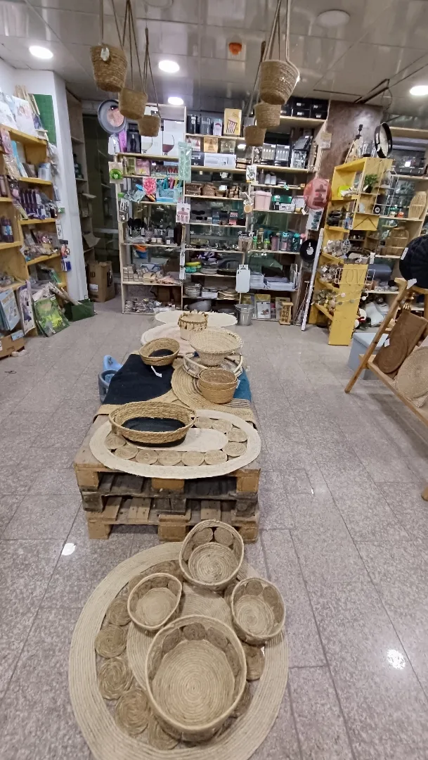 تصفية محل جومارت - بضاعة نثريات ومستوردات مميزة للبيع