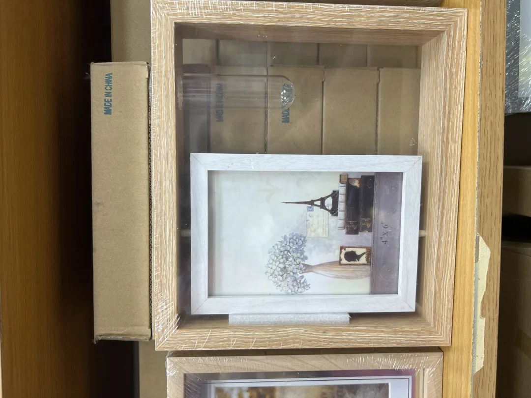 برواز خشب عددة فياسات واحجام مختلفة الاسعار من ٣ الى ٦ دنانير