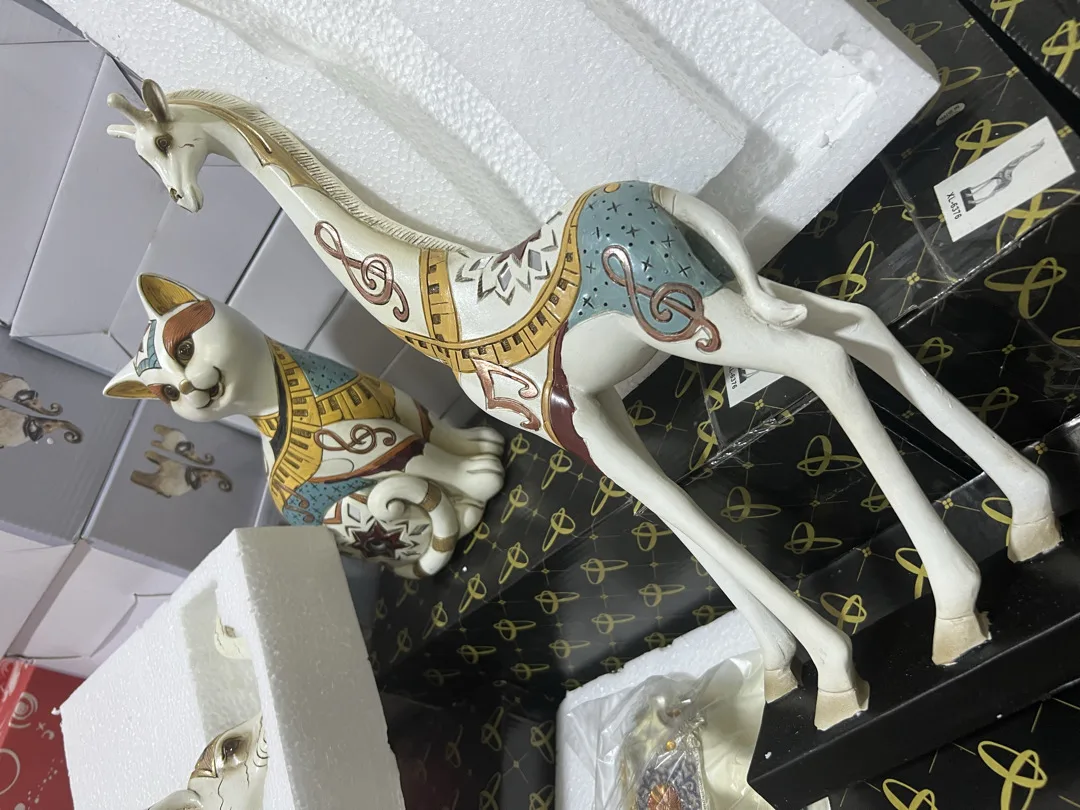 تشكيلة واسعة من تحف الرزن اسعار جيدة وقطع مميزة يوجد اكثر من ٣٠ موديل