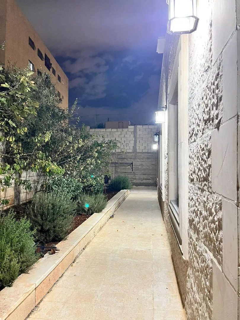 بيوت بعمان للبيع