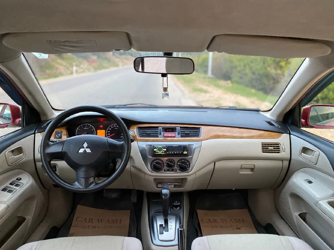 متسوبيشي لانسر 2011