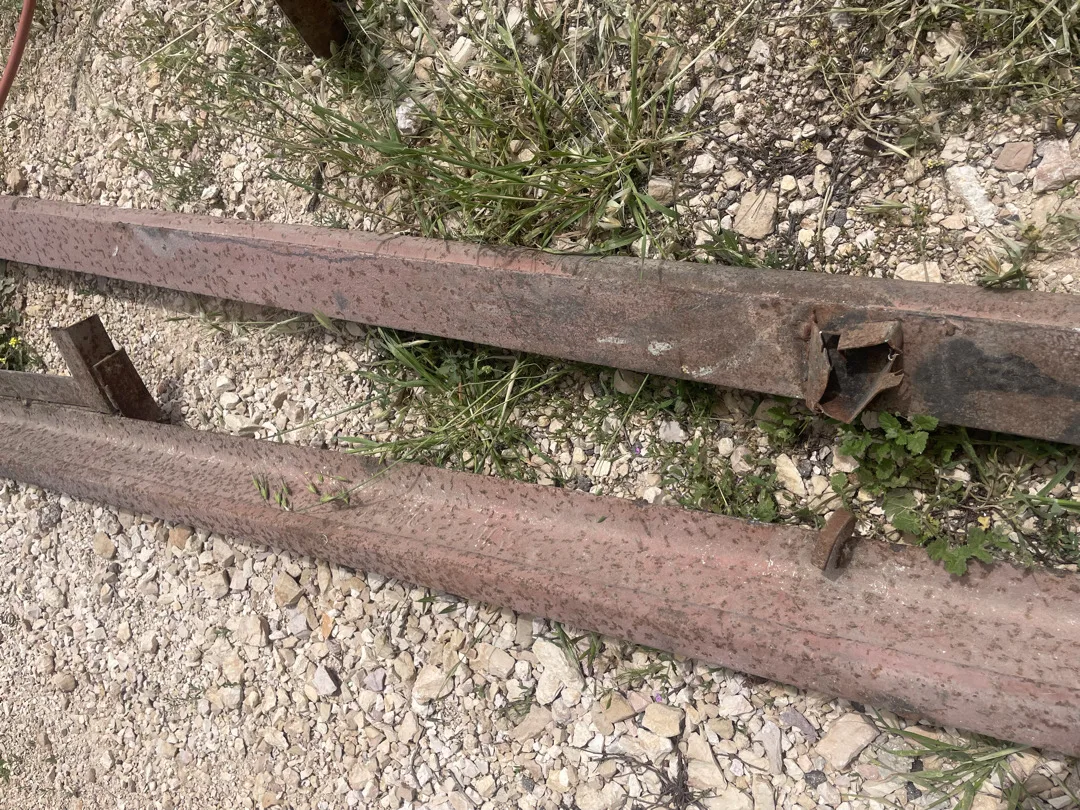 الواح زينكو و زوايا وجسور حديد ثقيل