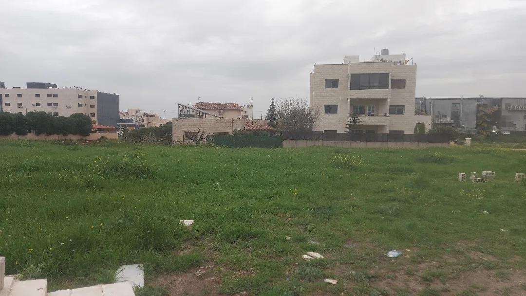 قطعة ارض مميزة جدا للبيع
