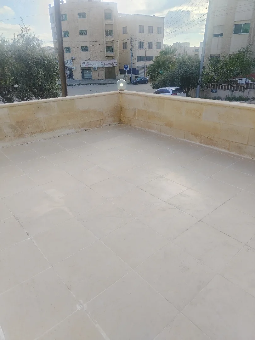 شقة أرضية للبيع