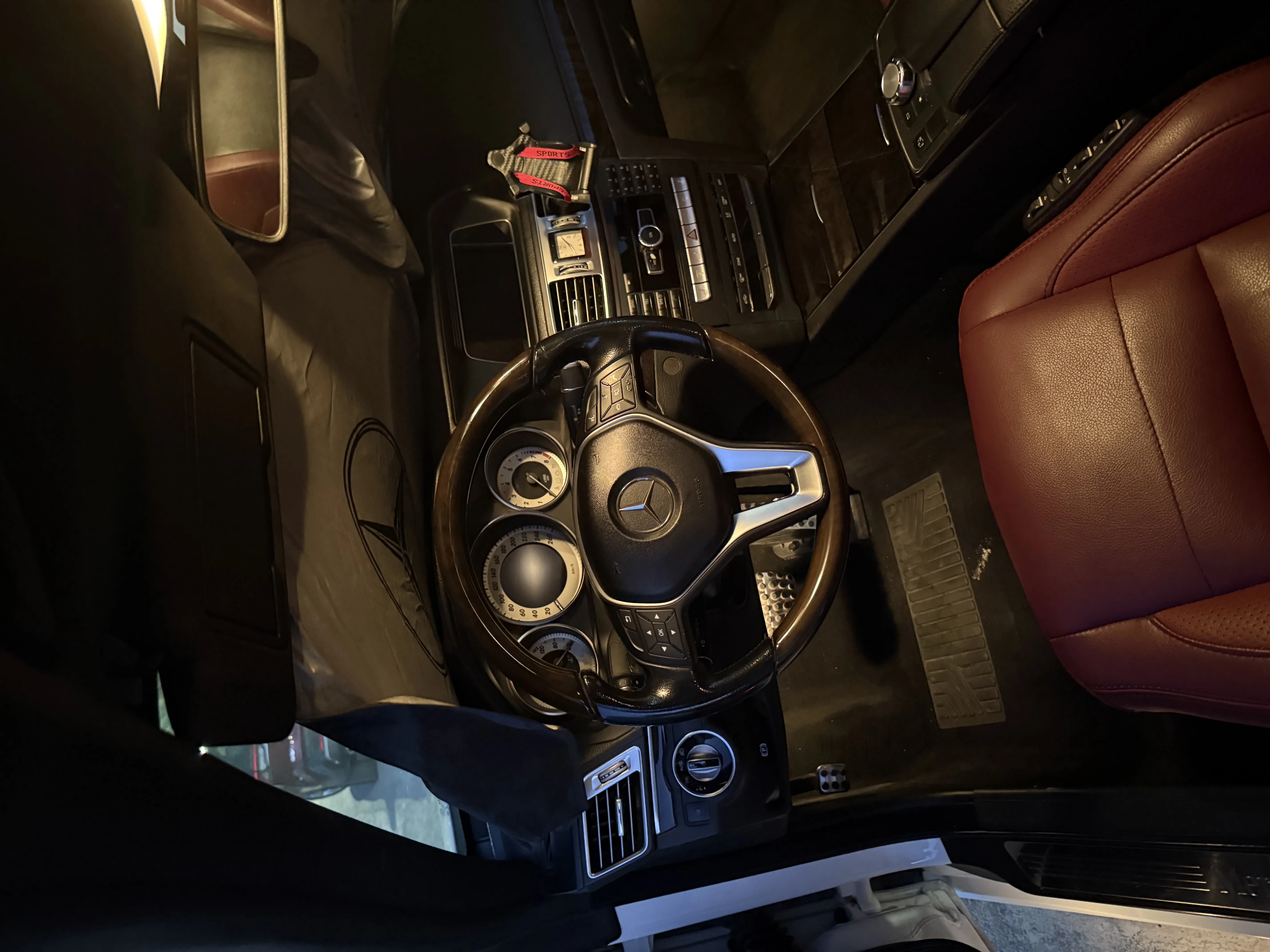 مرسيديس e250 فحص كامل اعلى مواصفات اوتو بارك للبيع المستعجل او البدل