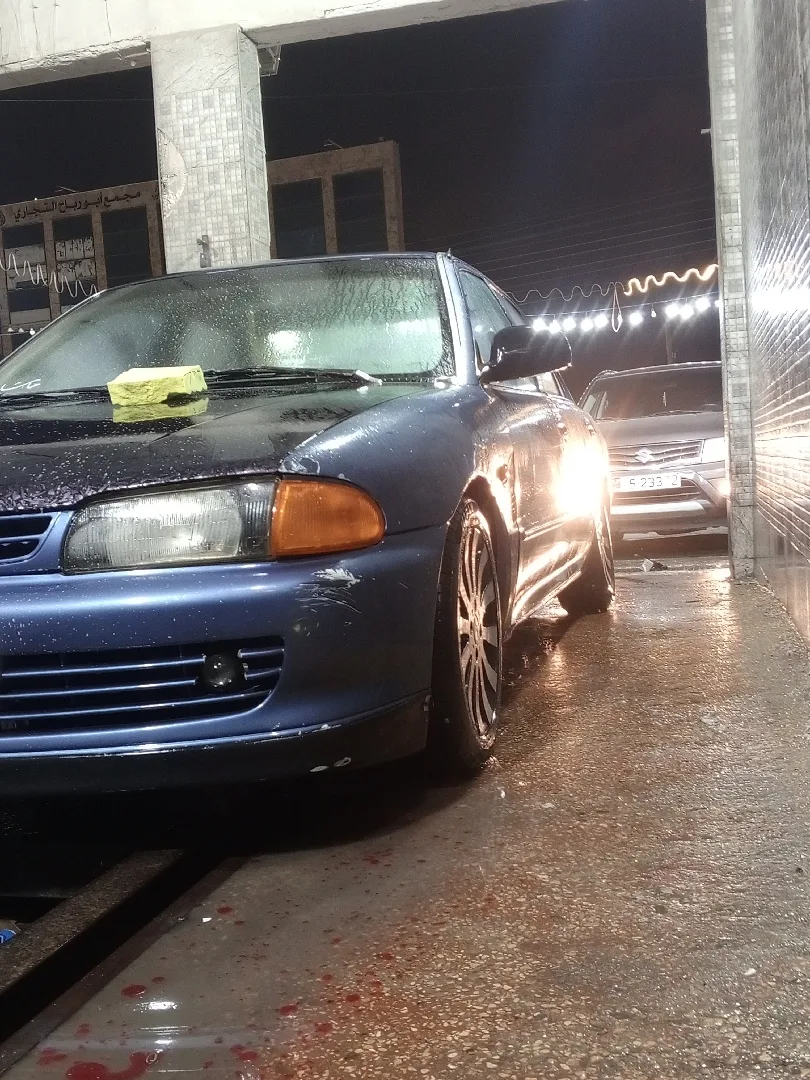 متسوبيشي لانسر 1993