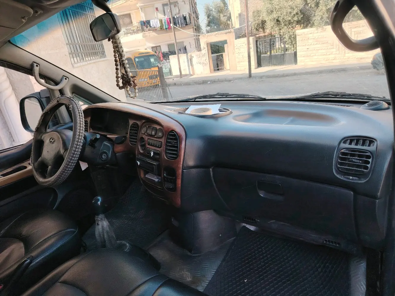 باص ستاركس للبيع موديل 2003