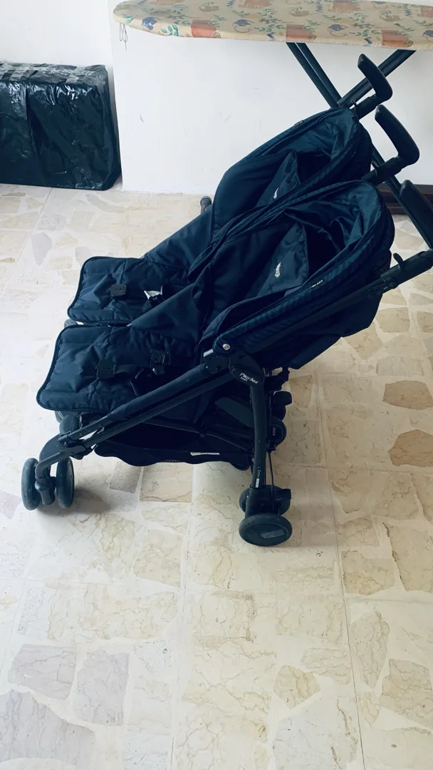 عرباية أطفال ( توأم)