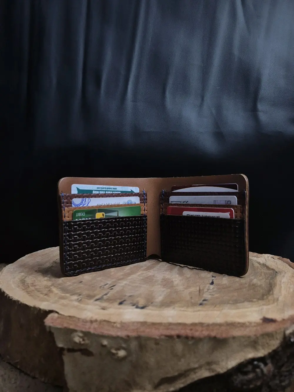 محافظ جلد طبيعي هاندميد