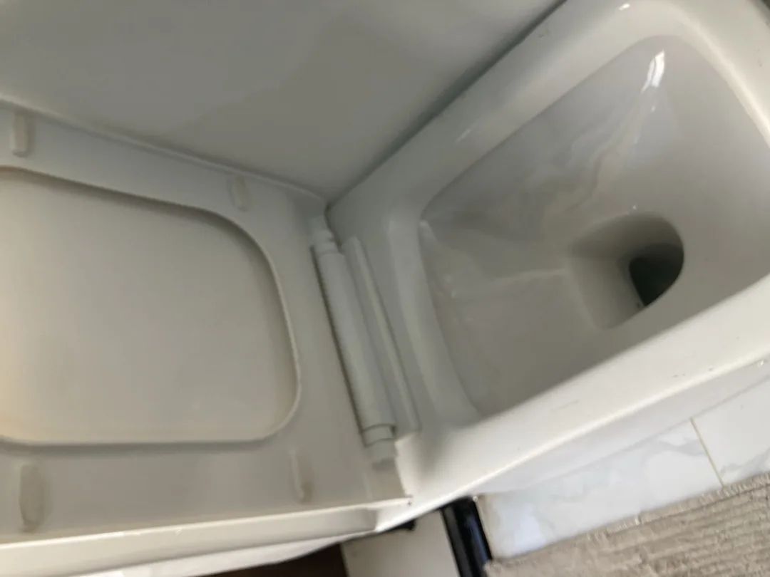 مقعد افرنجي ومغسله كامله جداد