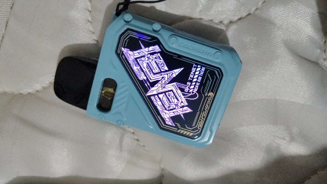 سيجاره  اكتروني   مع جوس